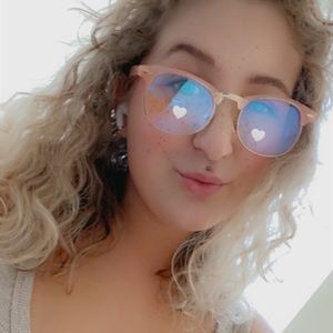 Meet your Posher, Ash